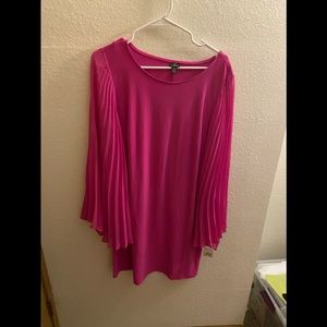 Versona Pink pleated bell-sleeve dress